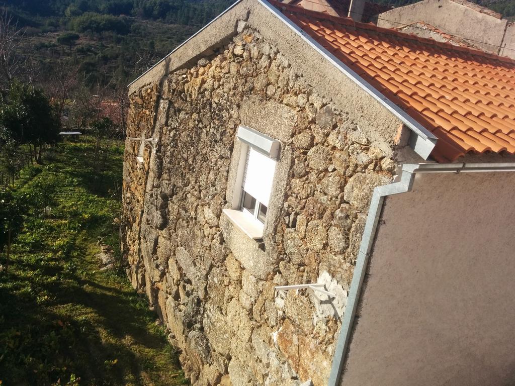 Casa Do Fundo Do Povo - Serra Da Estrela Cortes do Meio Exterior photo